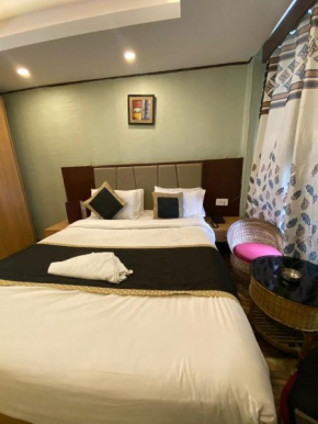 Hotel Golden Light - Best Rated Hotel in Mathura- Boutique Property